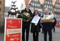 250.000 Loskäuferin auf der Bremer Bürgerpark-Tombola